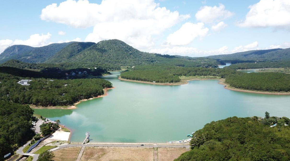 Khu du lịch quốc gia đầu tiên Việt Nam sẽ có thêm bến thuyền, sân bay trực thăng?- Ảnh 1.