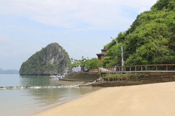 Bãi biển kín tiếng 'đẹp nhất thế giới' của Việt Nam vừa được quốc tế vinh danh, có thông báo mới