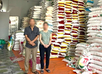 Khám xét, thu giữ 12 tấn gạo ST25 Sóc Trăng, Tám thơm Hải Hậu, Điện Biên... chuẩn bị được đưa ra thị trường: Bắt Giám đốc Vũ Tiến Chanh và vợ