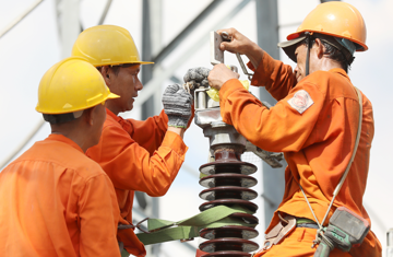 Thị trường điện khó phát triển nếu tiếp tục 'trộn lẫn' an sinh và giá điện