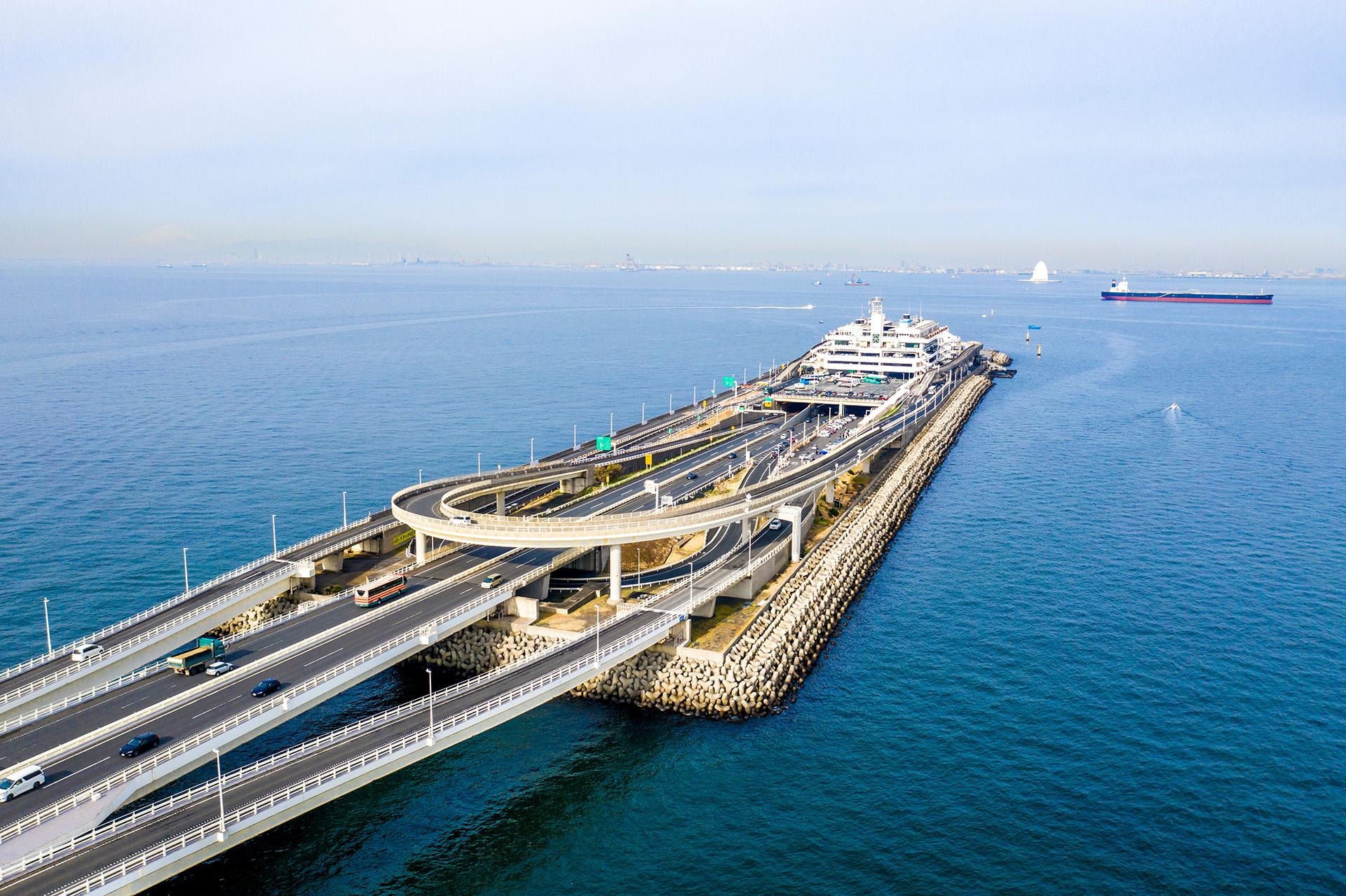 japan-sunk-96-km-of-highway-under-tokyo-bay-and-bu_1781168275.jpeg