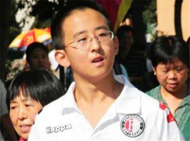 Thần đồng đỗ đại học năm 10 tuổi, 