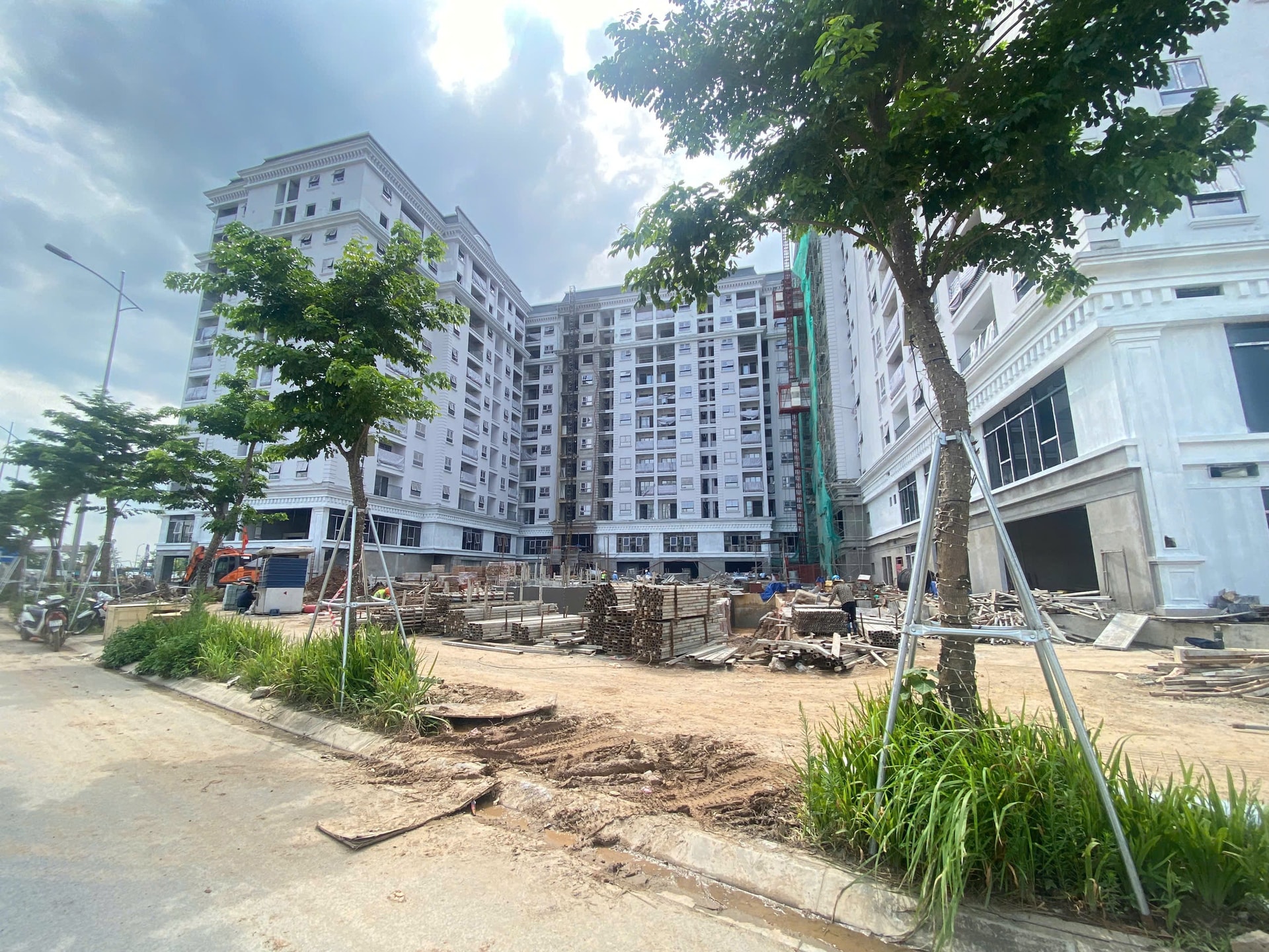 Cập nhật tiến độ dự án chung cư 12 tầng trên ‘đất vàng’ Hà Nội do <a style='text-decoration: none;' href='/FLC'>FLC</a> đầu tư - Ảnh 1. Cập nhật tiến độ dự án chung cư 12 tầng trên ‘đất vàng’ Hà Nội do <a style='text-decoration: none;' href='/FLC'>FLC</a> đầu tư - Ảnh 1.