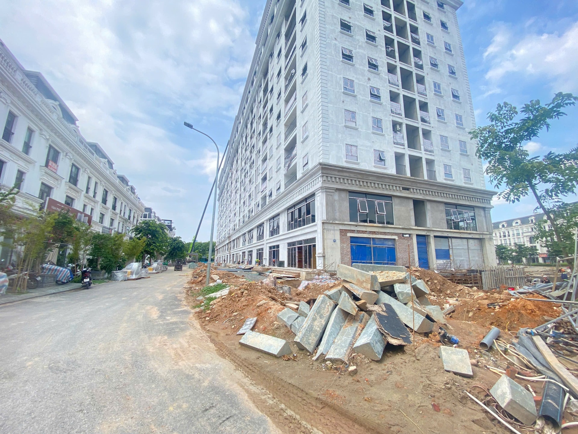 Cập nhật tiến độ dự án chung cư 12 tầng trên ‘đất vàng’ Hà Nội do <a style='text-decoration: none;' href='/FLC'>FLC</a> đầu tư - Ảnh 3. Cập nhật tiến độ dự án chung cư 12 tầng trên ‘đất vàng’ Hà Nội do <a style='text-decoration: none;' href='/FLC'>FLC</a> đầu tư - Ảnh 3.