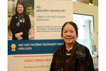 Đề thi tốt nghiệp gọi tên Steve Jobs Việt Nam và câu chuyện về người phụ nữ duy nhất làm được điều mà 8 tiến sĩ ngoại quốc cho là không thể