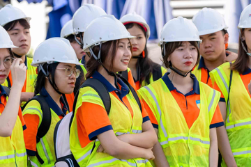 Ngành học tại Việt Nam đang thiếu tới 2,2 triệu nhân sự: Điểm chuẩn gần 28, lương đến 200 triệu đồng/tháng vẫn khó tuyển người