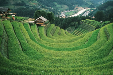 Vùng đất rộng 7.000ha giữa rừng núi Tây Bắc được xếp hạng Di tích quốc gia đặc biệt, cách Hà Nội khoảng 300km, từng vào top 'điểm đến đẹp nhất thế giới'