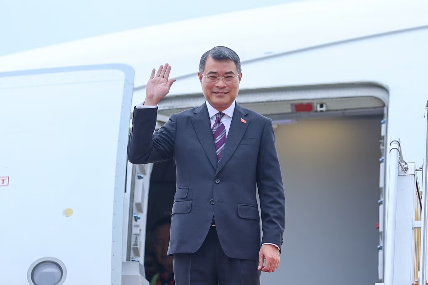 Thủ tướng Lê Minh Hưng lên đường thực hiện chuyến công tác tới Nga. Ảnh: VGP. Thủ tướng Lê Minh Hưng lên đường đi công tác Liên bang Nga - Ảnh 1.