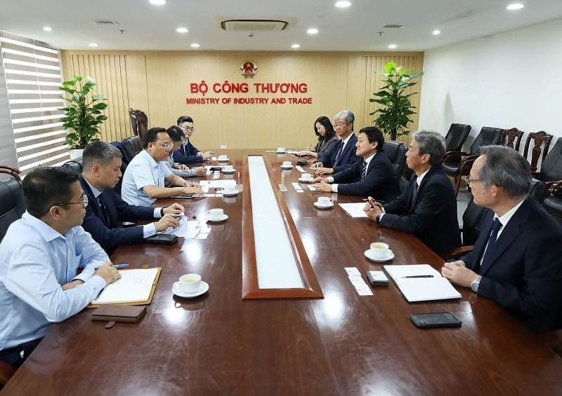 tt-long-b842c20260611073802.jpg