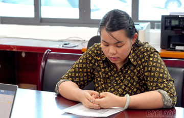 Khám xét nơi ở, khởi tố cán bộ địa chính Nguyễn Phương Thảo SN 1987