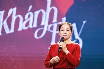 Nữ ca sĩ là Đại tá có 4 học trò là NSND, hiện đã nghỉ hưu nhưng miệt mài giảng dạy và là ‘bà đỡ’ cho thế hệ sau