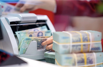 Chuyên gia: Đừng kỳ vọng lãi suất giảm trong thời gian tới