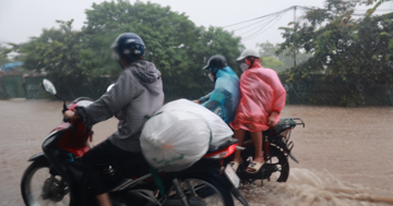 Vùng núi Bắc Bộ tiếp tục hứng mưa lớn như trút