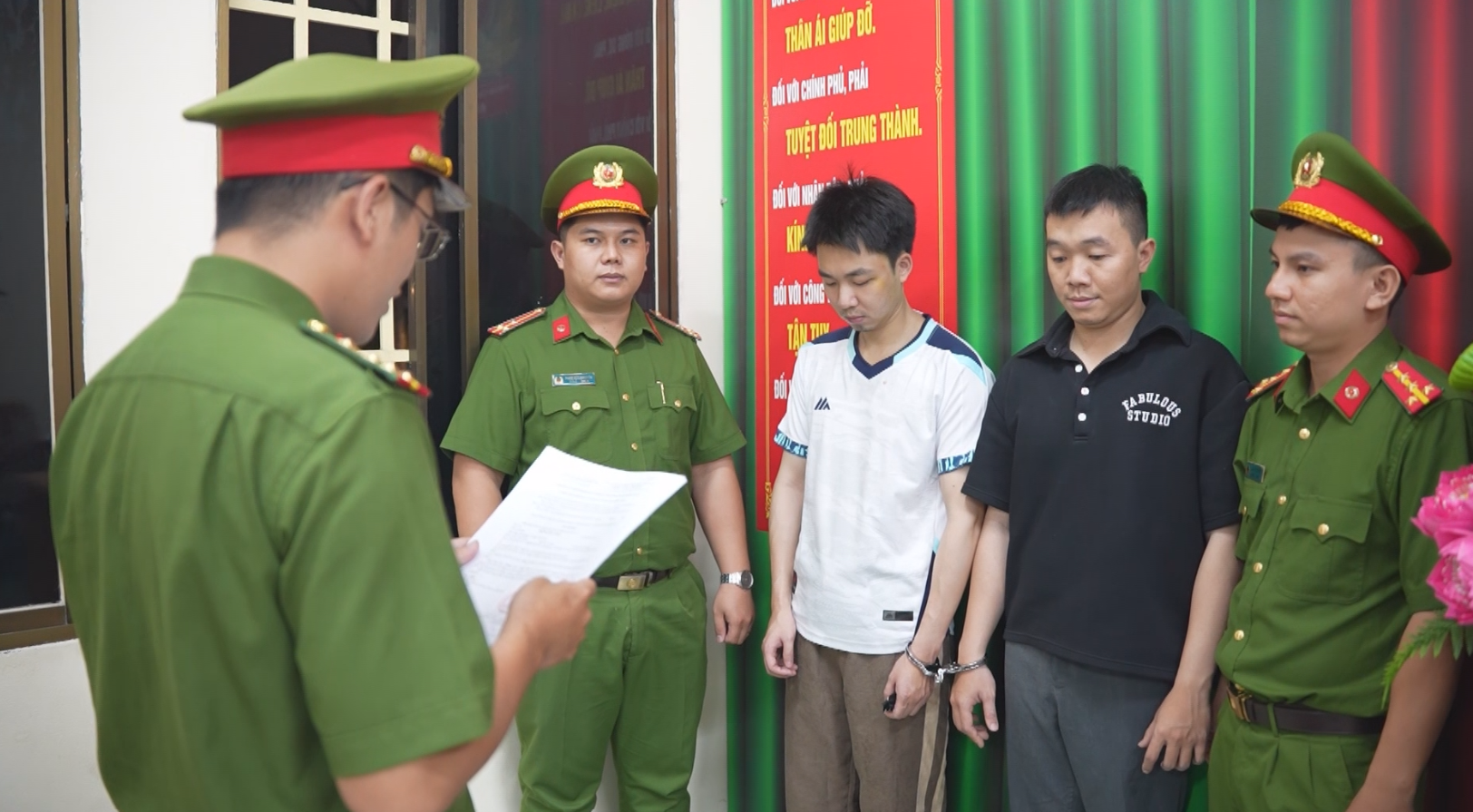 Tiếp tục triệt phá 11 công ty cung cấp mô hình sở hữu kỳ nghỉ: Khởi tố gần 200 bị can, thu giữ 5.563 hợp đồng - Ảnh 6.