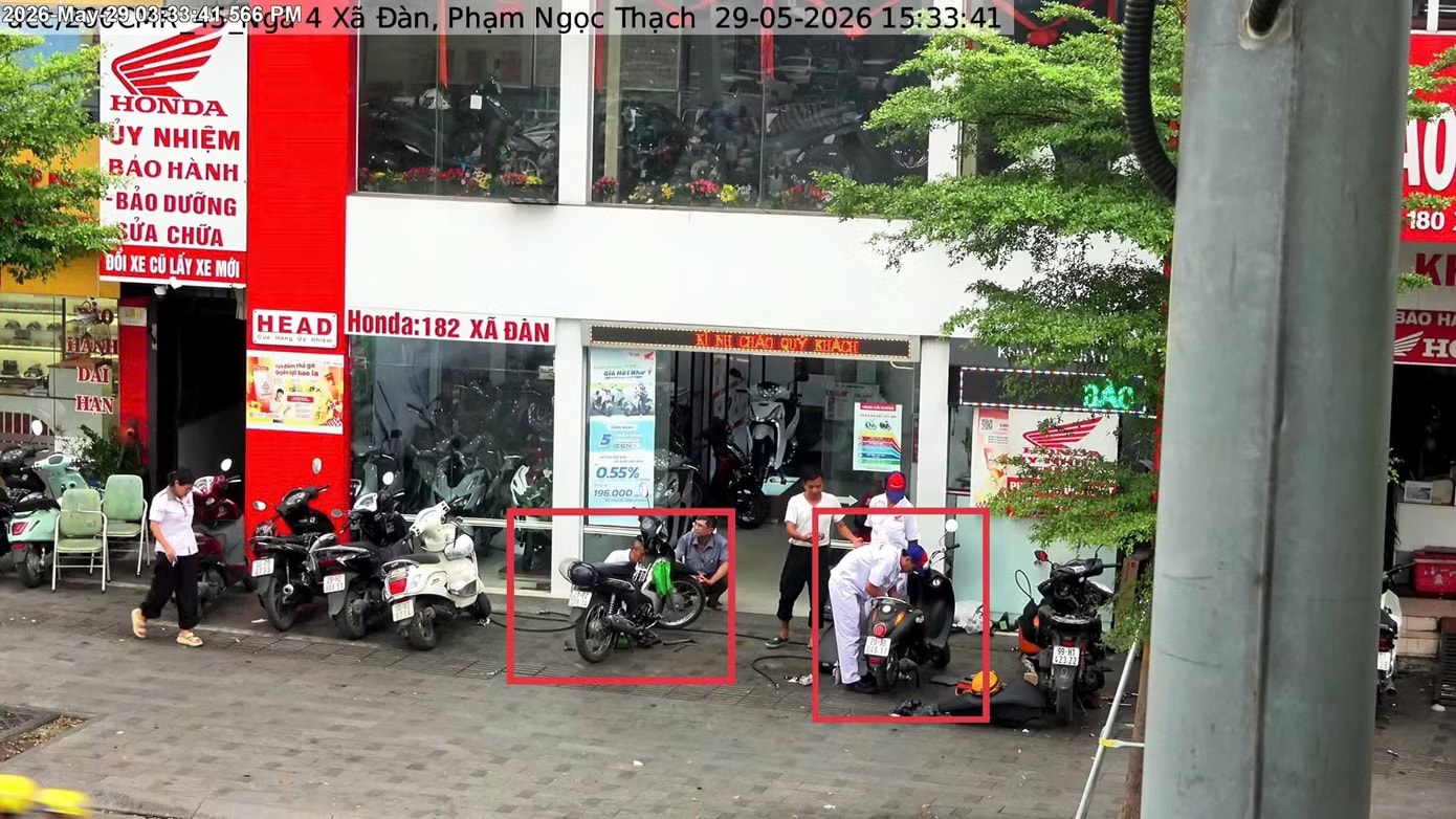 Công an Hà Nội thí điểm dùng UAV giám sát trật tự đô thị - Ảnh 2.