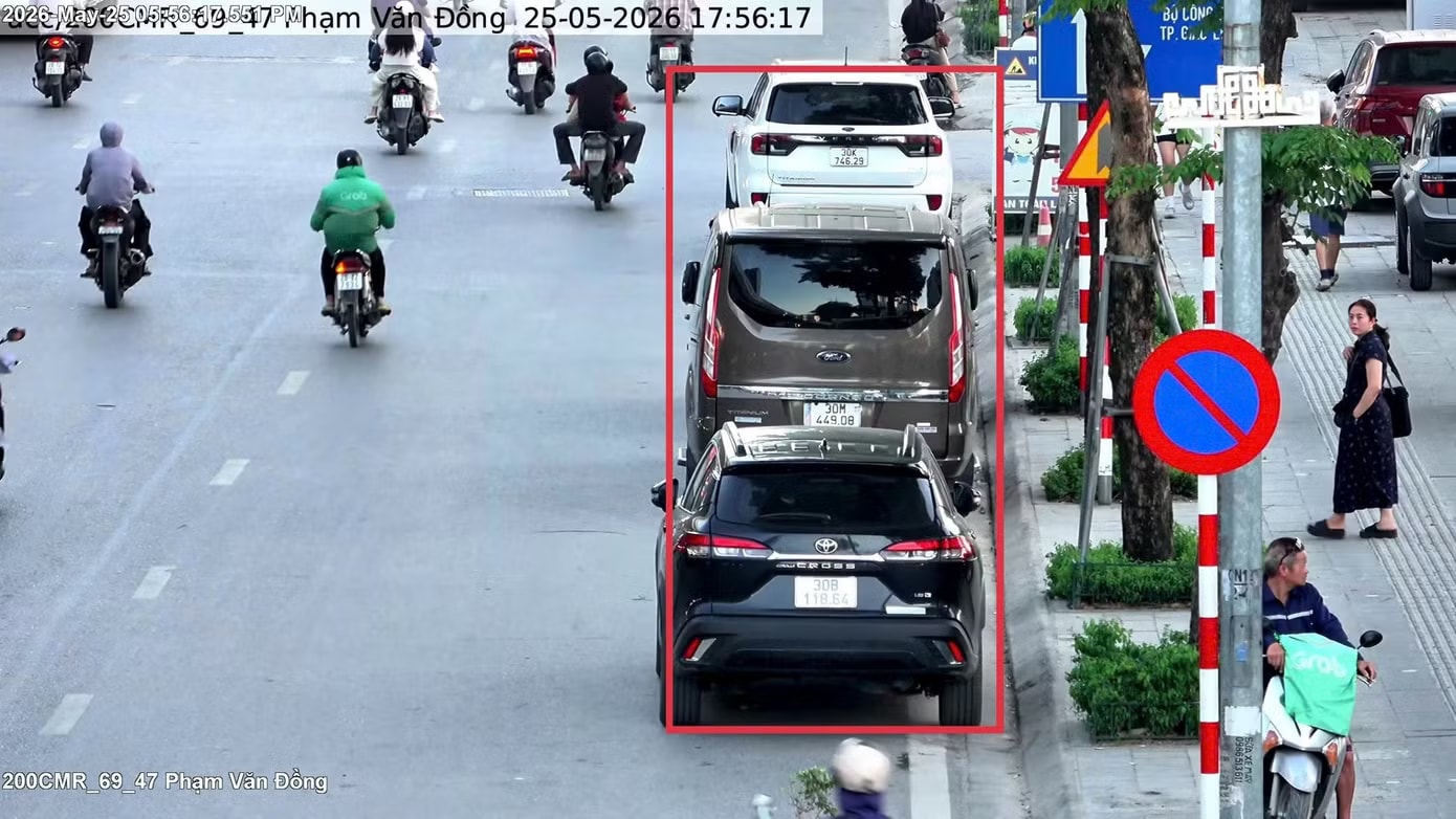 Công an Hà Nội thí điểm dùng UAV giám sát trật tự đô thị - Ảnh 3.