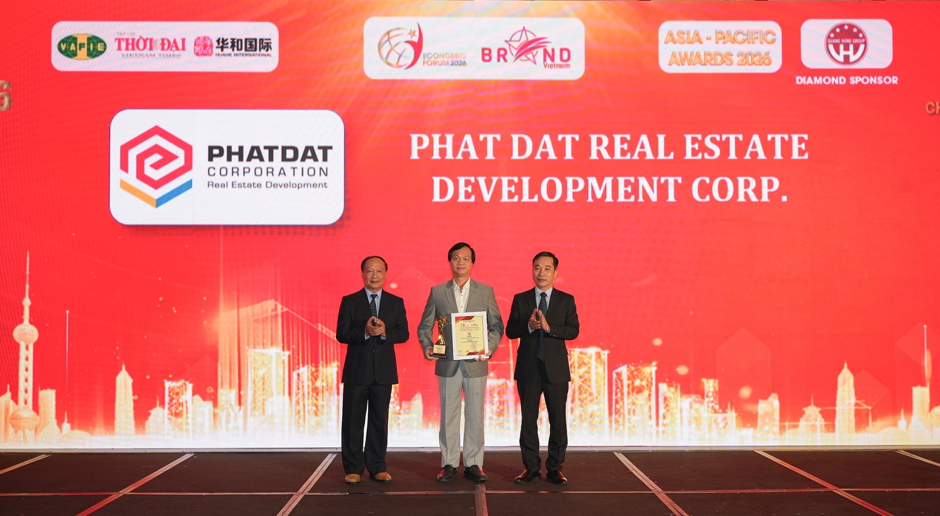 Phát Đạt nhận giải Top 10 Thương hiệu Tiêu biểu Châu Á - Thái Bình Dương 2026 - Ảnh 1.