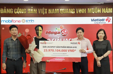 Đang nấu cơm, nam nhân viên Gen Z bất ngờ nhận thông báo trúng Vietlott gần 24 tỷ đồng