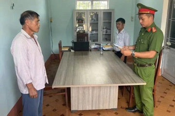 Một chủ trang trại nuôi heo bị khởi tố