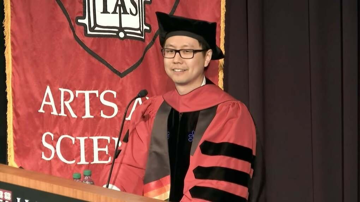 Trượt toàn bộ đại học trong nước, chàng trai khiến Harvard phải 'trải thảm đỏ'