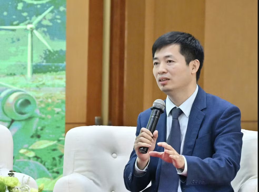 Nới trần vốn ngắn hạn cho vay dài hạn: Cơ hội đi kèm rủi ro thanh khoản - Ảnh 2.