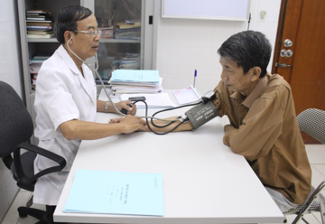 Từ 1/7, người dân có hộ khẩu thường trú tại Hà Nội thuộc nhóm này được hỗ trợ 100% tiền đóng BHYT