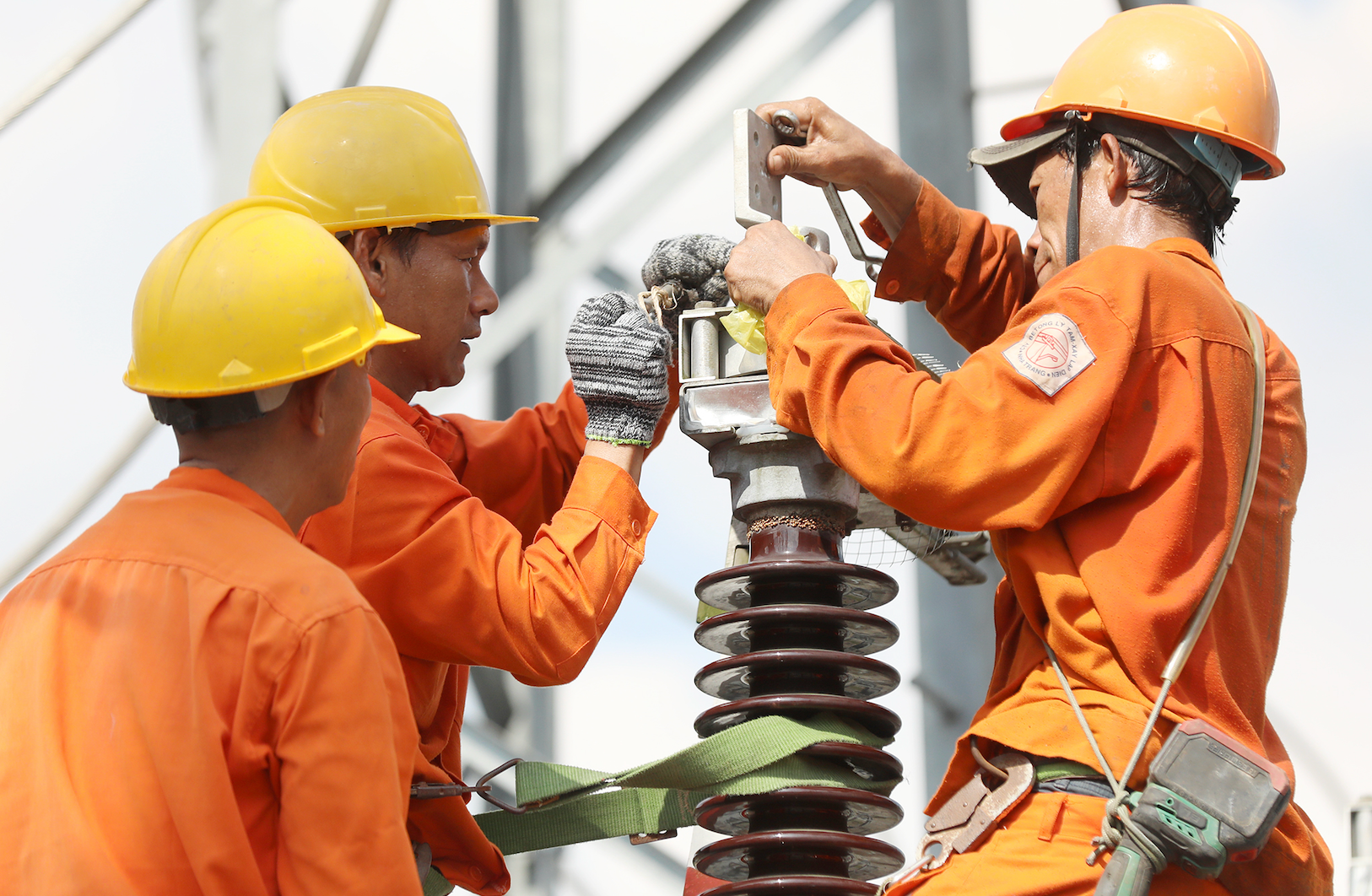 EVN có lãi là tín hiệu đáng mừng, nhưng nhà đầu tư cần hơn một thị trường điện có thể dự báo.