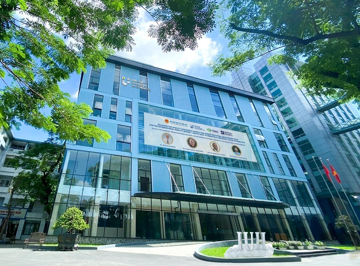 Trường ĐH công lập Việt Nam đầu tiên đạt chuẩn kiểm định QAA của Vương quốc Anh: Có 85 GS và PGS, hơn 40% giảng viên đạt trình độ Tiến sĩ, quy mô đào tạo 43.000 sinh viên
