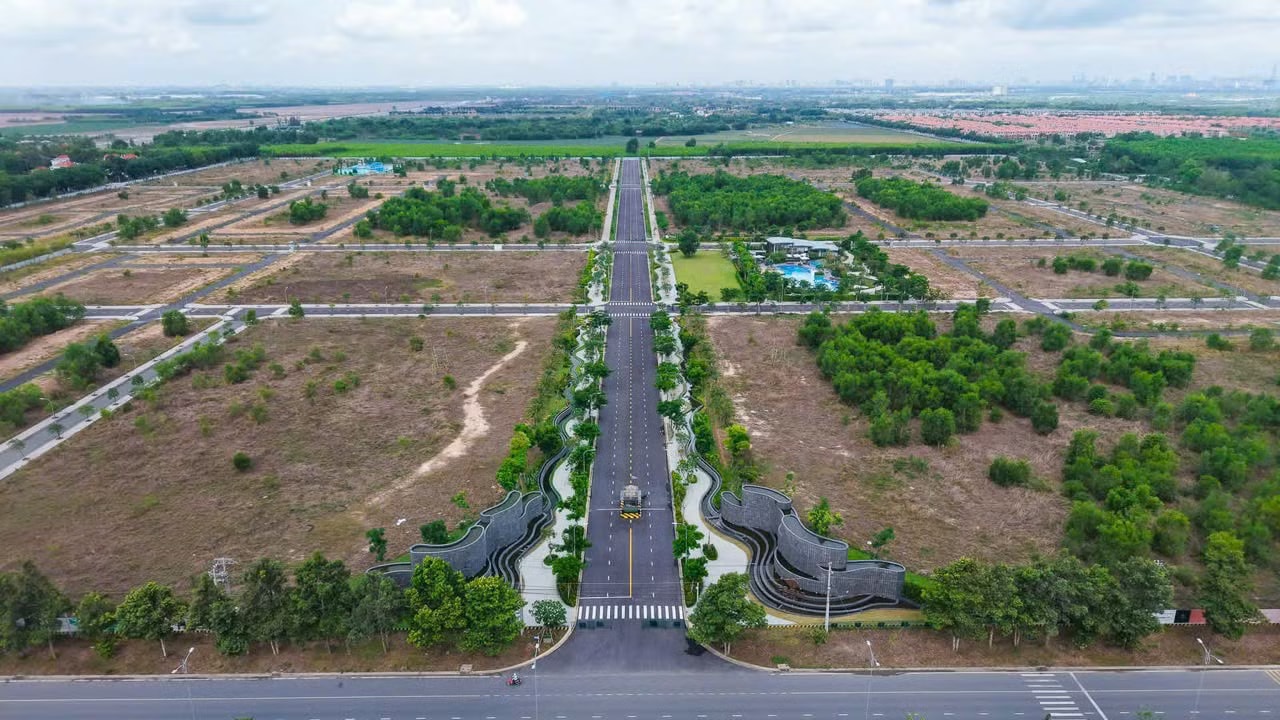 Đề xuất áp dụng hệ số K bằng 1 đối với các trường hợp chuyển mục đích sử dụng đất, giao đất, cho thuê đất và tính tiền bồi thường khi nhà nước thu hồi đất. Hệ số K quá cao gây sốc - Ảnh 1.