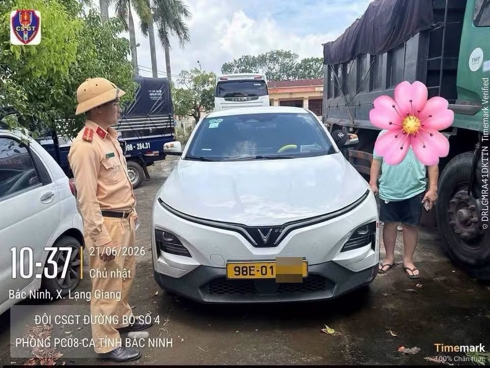 Xử lý tài xế ô tô gắn biển số giả để né camera giao thông - Ảnh 4.
