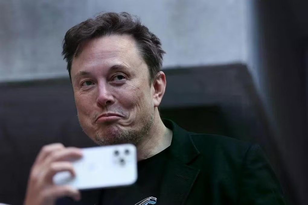 Tỷ phú Elon Musk. (Ảnh: Reuters) Elon Musk mất danh hiệu tỷ phú nghìn tỷ đô - Ảnh 1.