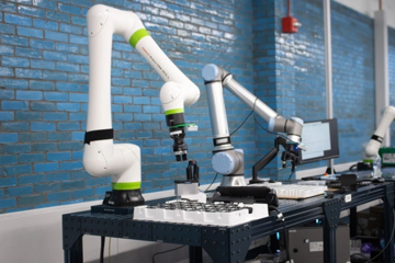 Một hãng xe lớn quyết định sa thải 1.000 lao động, thay thế bằng 50 robot
