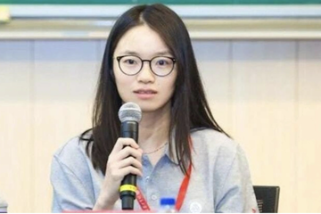 Nữ 'thần đồng' 16 tuổi đỗ đại học, 34 tuổi được phong Giáo sư: Từng gây chấn động với lời giải bài toán phức tạp bậc nhất thế kỷ 21, là ứng viên sáng giá cho 'Nobel Toán học'