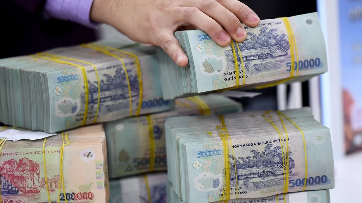 Bình quân trong quý II, nguồn ngân quỹ nhà nước tạm thời nhàn rỗi được gửi tại các ngân hàng thương duy trì khoảng 650.000 tỷ đồng. Kho bạc Nhà nước gửi ngân hàng 650.000 tỷ đồng - Ảnh 1.