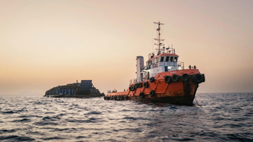 Hơn 20 tàu dầu rời eo biển Hormuz, giá dầu lập tức lao dốc