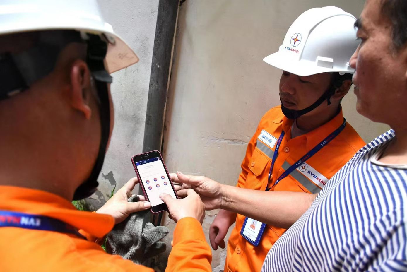 Bộ Công Thương đề xuất nghiên cứu áp dụng cơ chế giá điện theo thời gian sử dụng đối với khách hàng sinh hoạt. Đề xuất giá điện theo giờ với hộ gia đình - Ảnh 1.