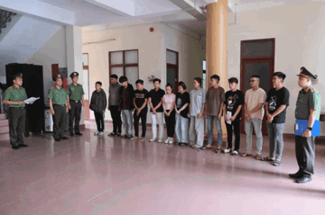 Bắt giam 12 đối tượng mua bán trái phép 3.500 tài khoản ngân hàng