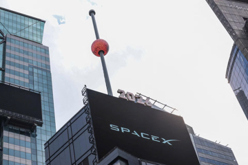 SpaceX muốn tự khai thác khí đốt, xây đường ống riêng cho Starship