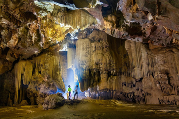 Việt Nam phát hiện thêm một hang động mới dài 3.000m, sở hữu 'cung điện thạch nhũ' tuyệt đẹp, sắp được đưa vào tour khám phá