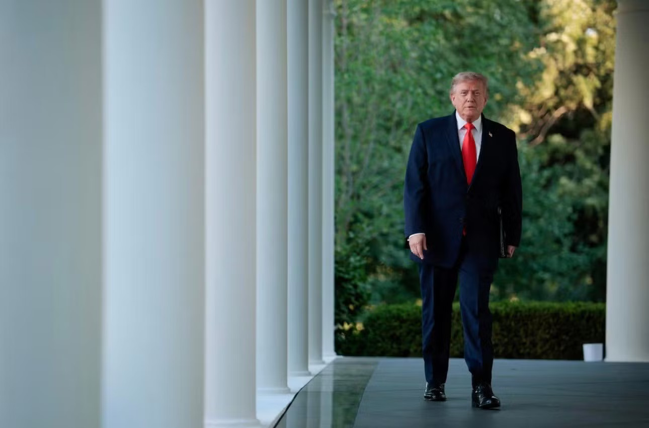 Tổng thống Mỹ Donald Trump. (Ảnh: Reuters) Tổng thống Mỹ Trump dọa áp thuế 100% với mọi quốc gia đánh thuế dịch vụ số - Ảnh 1.