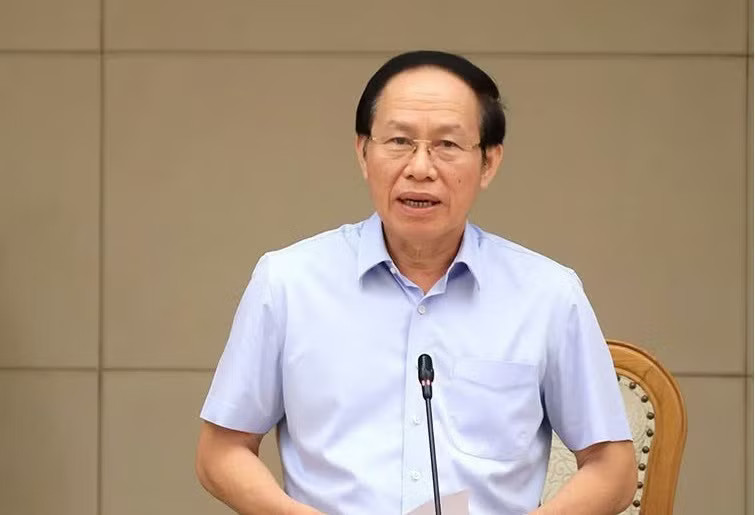 Phó Thủ tướng Lê Tiến Châu phát biểu tại cuộc họp. Cả nước hiện còn thiếu hơn 110 nghìn biên chế giáo viên - Ảnh 2.