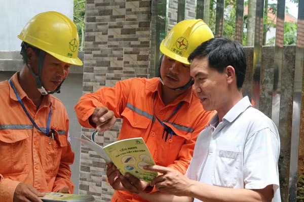Giá điện sinh hoạt theo giờ: Hàng chục triệu hộ dân sẽ phải thay đổi thói quen - Ảnh 2.