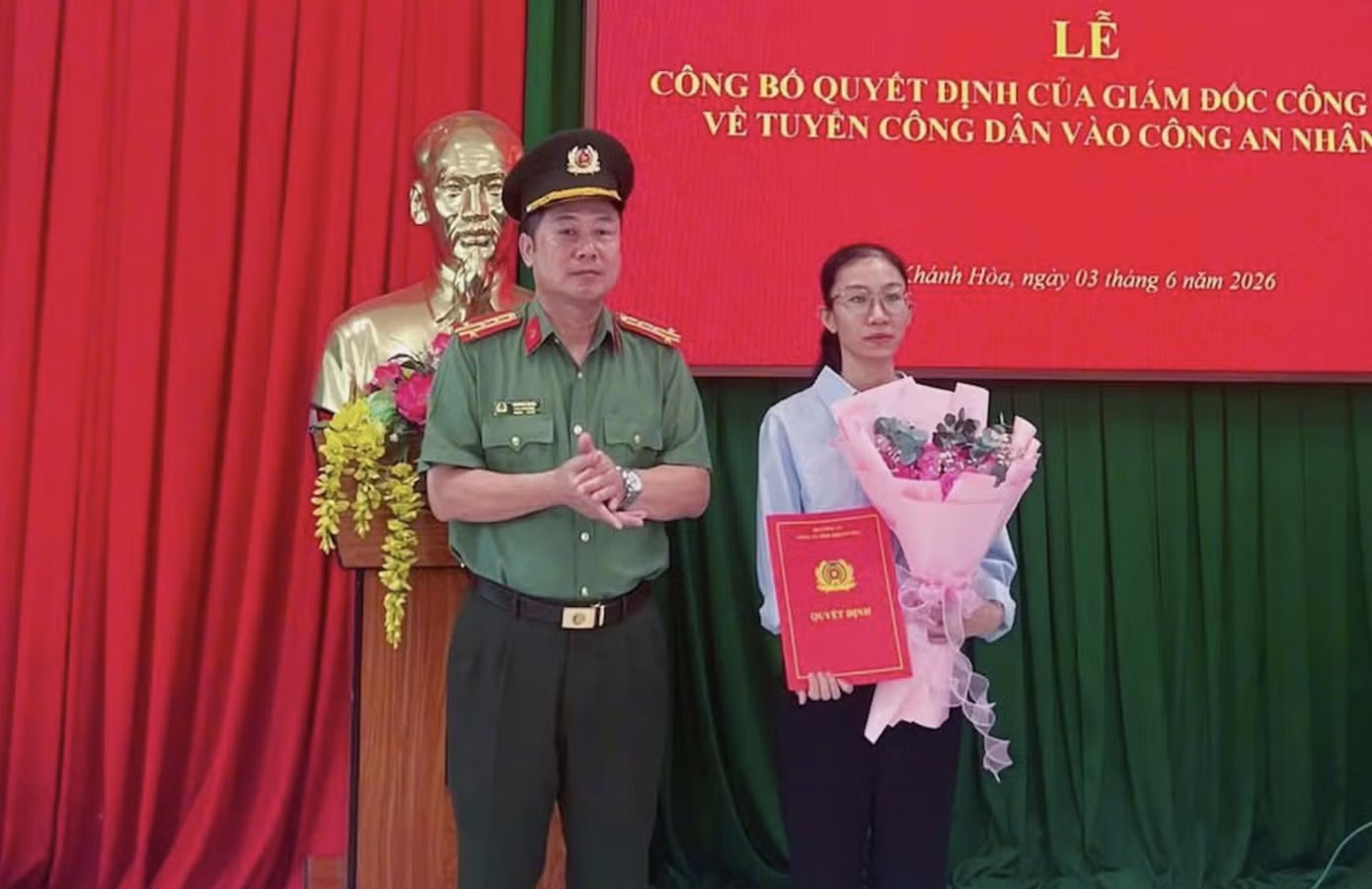 Tuyển vợ thiếu tá Nguyễn Xuân Hải vào ngành Công an - Ảnh 1.