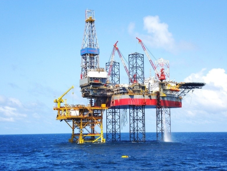 Khoan sâu tới 7.600 m, từng xác lập kỷ lục Việt Nam, giàn khoan gần 20 năm tuổi trở lại với hợp đồng mới kéo dài 249 ngày - Ảnh 1.