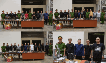 Đánh sập xưởng sản xuất vũ khí, bắt 'nóng' Nguyễn Ngọc Sơn và 29 đồng phạm: Tịch thu 27 khẩu súng, 1.000 viên đạn, gần 100 chi tiết súng cùng nhiều tang vật