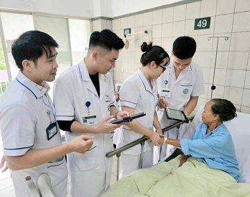 Từ mai, lương bác sĩ tăng 8%: Ai có thể nhận trên 20 triệu đồng/tháng?