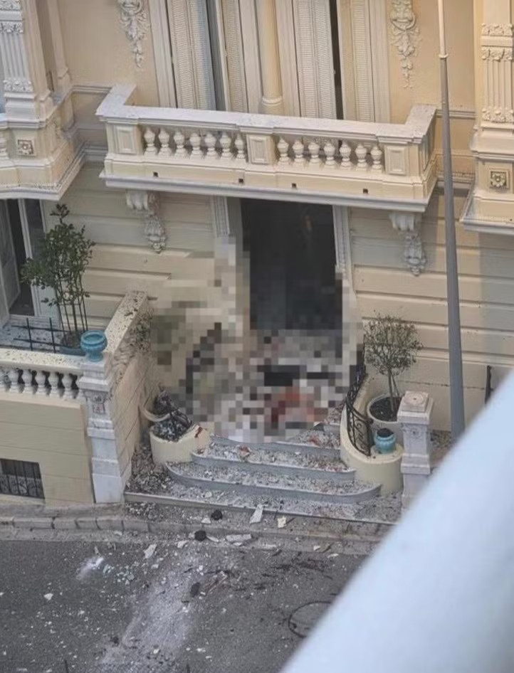 Hiện trường vụ nổ. (Ảnh: X) Đánh bom ở Monaco, nhà tài phiệt gốc Ukraine bị thương nặng - Ảnh 2.