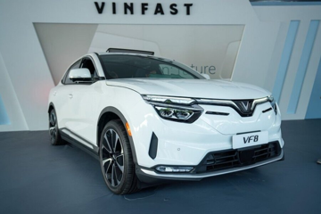 Chênh 180 triệu đồng, VinFast VF 8 Plus và VF 8 Eco có khác biệt gì?