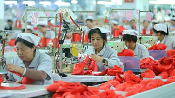 Từ hàng giá rẻ đến công nghệ cao: Trung Quốc 'ăn cả hai đầu' trong chuỗi giá trị toàn cầu?
