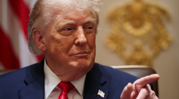 Tuyên bố bất ngờ của ông Trump về Iran, Tehran lập tức phản bác